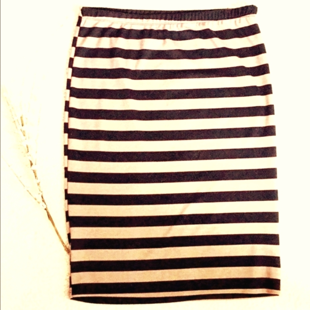 MAEVE BY ANTHROPOLOGIE SKIRT STRIPED Stretchy PENCIL SKIRT- Tan and Black- XL